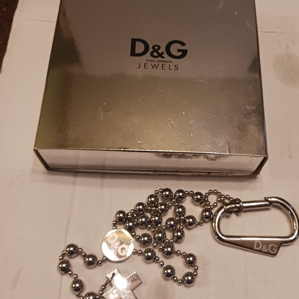 Dolce & Gabbana: D&G Jewels Silver Beaded Necklace (Rosary) Key Chain Clip - Picture 2 of 9